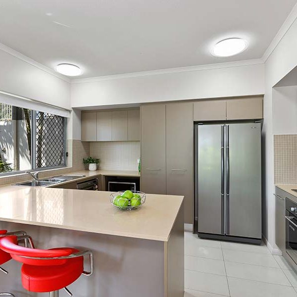 bribie island apartment 3 kitchen