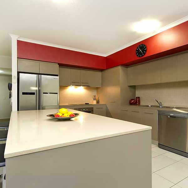 bribie island holiday apartment kitchen