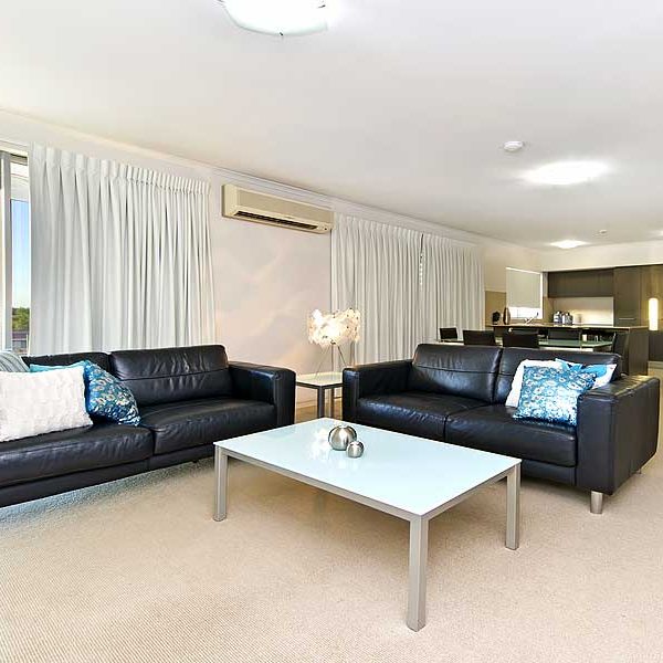 bribie island holiday apartment lounge room