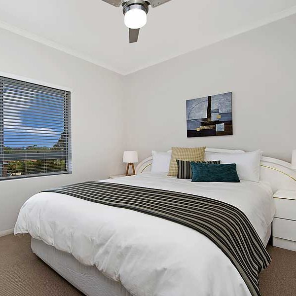 bribie island holiday unit bedroom